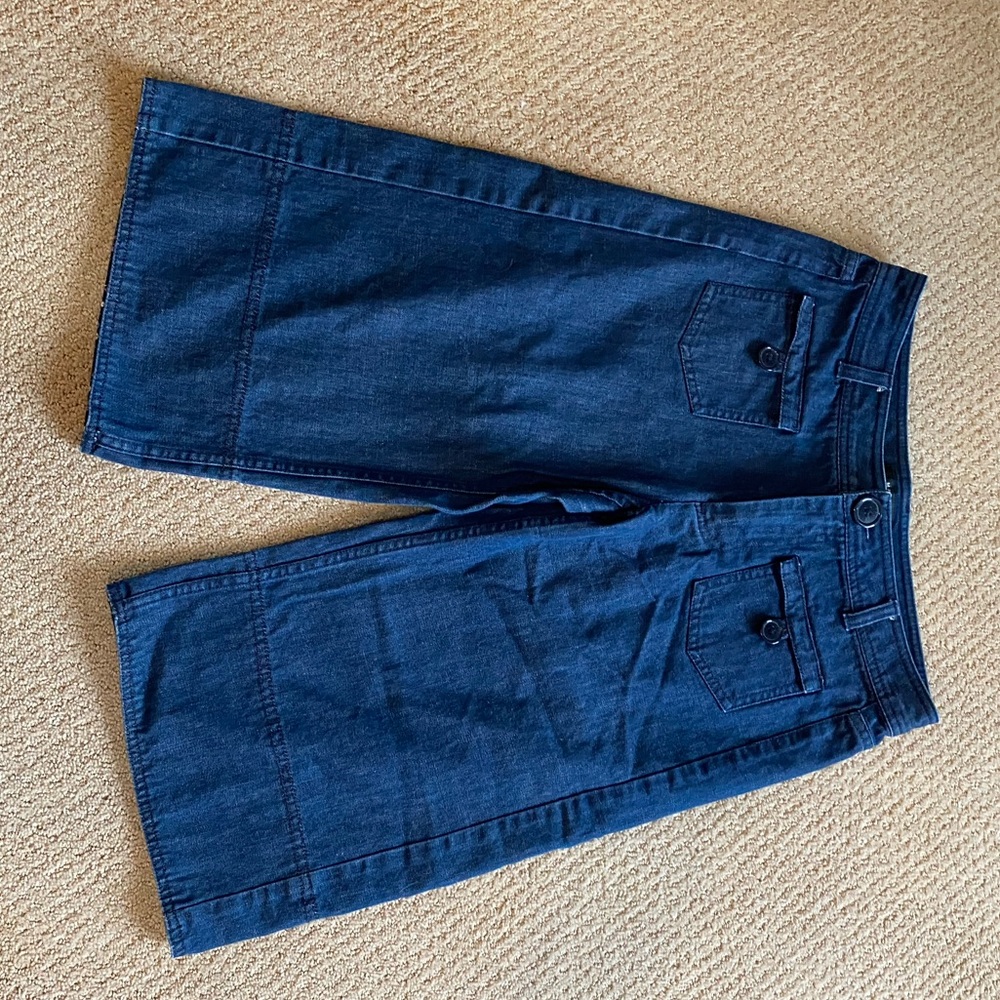 Super cropped flared Marc Jacobs jeans.